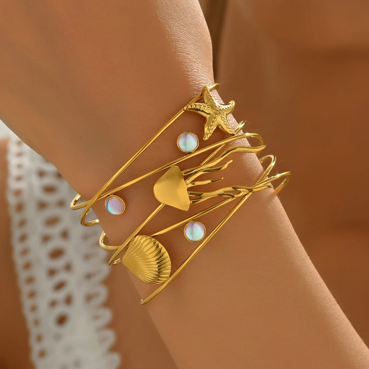 XJH044H A Fashionable Bracelet For Women, Decorated With Starfish, Seashells, Jellyfish And Ocean Style, Suitable For Daily Wear