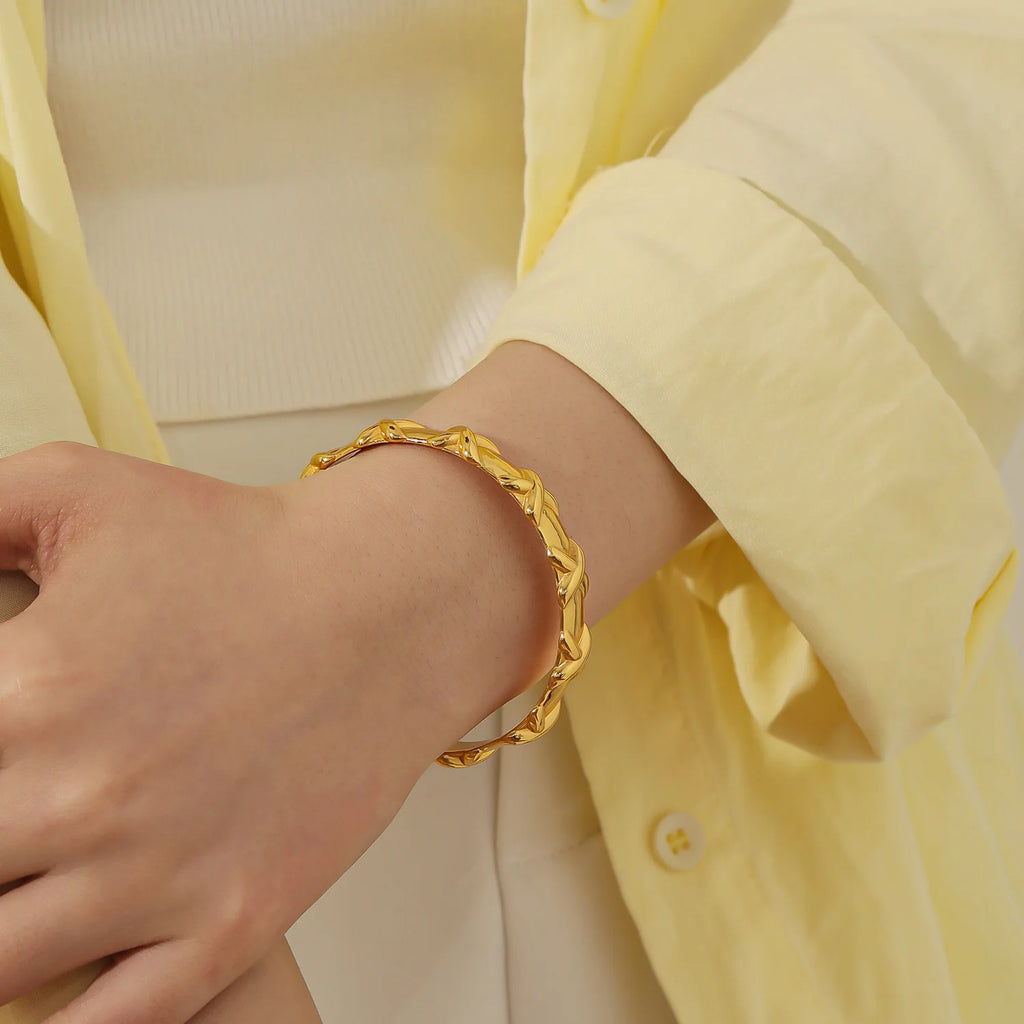 Leave Your Mark ‘X’ Bracelet Confidence Bracelet 3D Luxury Jewelry Gift for Women Muslim Jewelry-Carve Your Name Inside