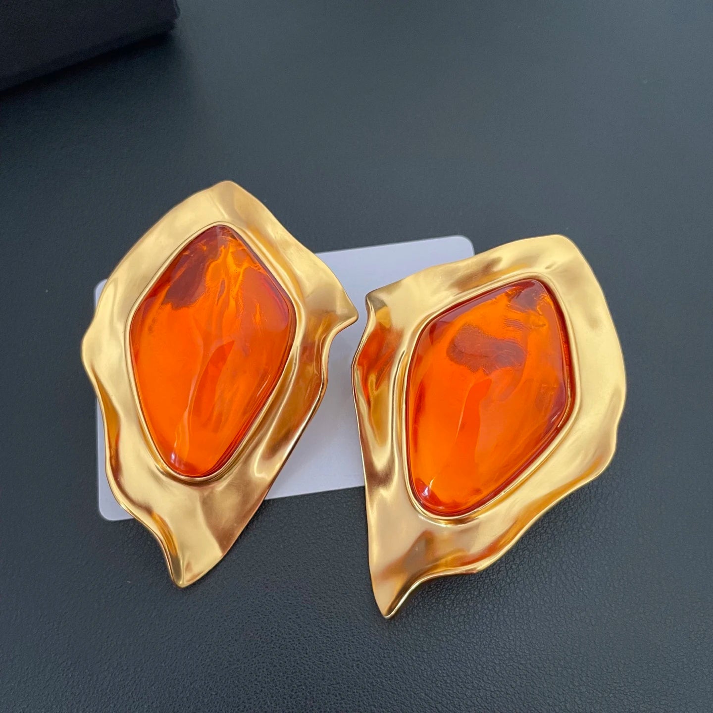 Hot Fashion Geometric Irregular Exaggerated Resin Big Ear Clip Gold Earrings Woman Top Quality Party Jewelry Trend