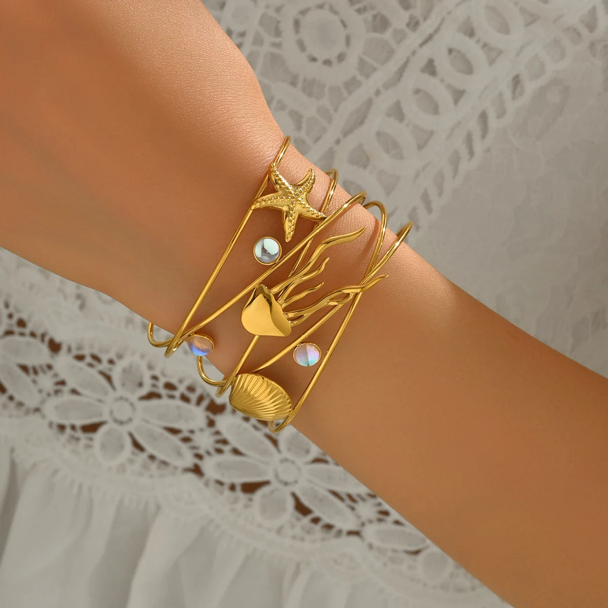 XJH044H A Fashionable Bracelet For Women, Decorated With Starfish, Seashells, Jellyfish And Ocean Style, Suitable For Daily Wear